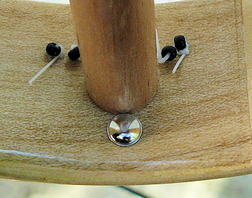 Waverly Street banjo ukle, string setup